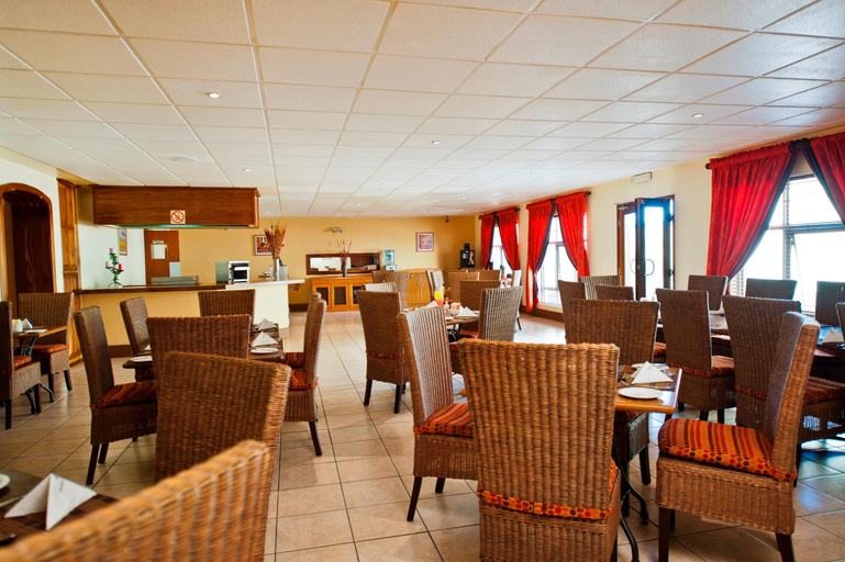 Food & Drinks 5, Protea Hotel Walvis Bay, Walvisbay Urban