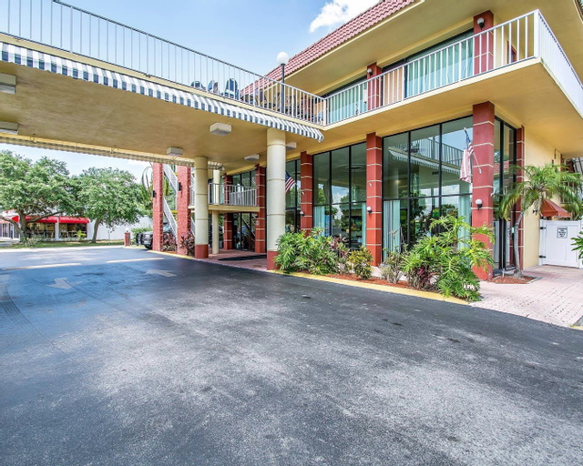 Quality Inn & Suites at Tropicana Field, Pinellas