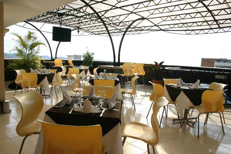 Food & Drinks 5, Luxor Plaza, Dosquebradas