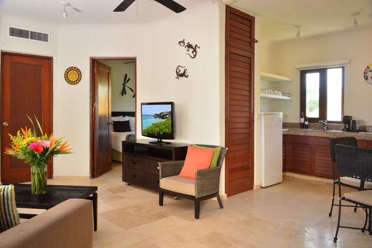 Public Area 2, Playa Palms, Cozumel