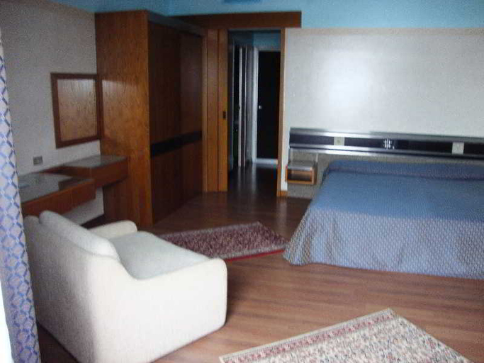Bedroom 4, Park Hotel Rimini, Rimini