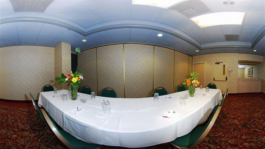 Bathroom 5, Fairfield Inn & SUI by Marriott Bakersfield Centr, Kern