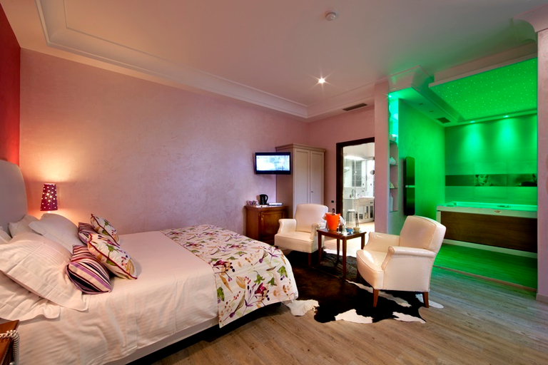 Bedroom 4, Andris Hotel, Napoli