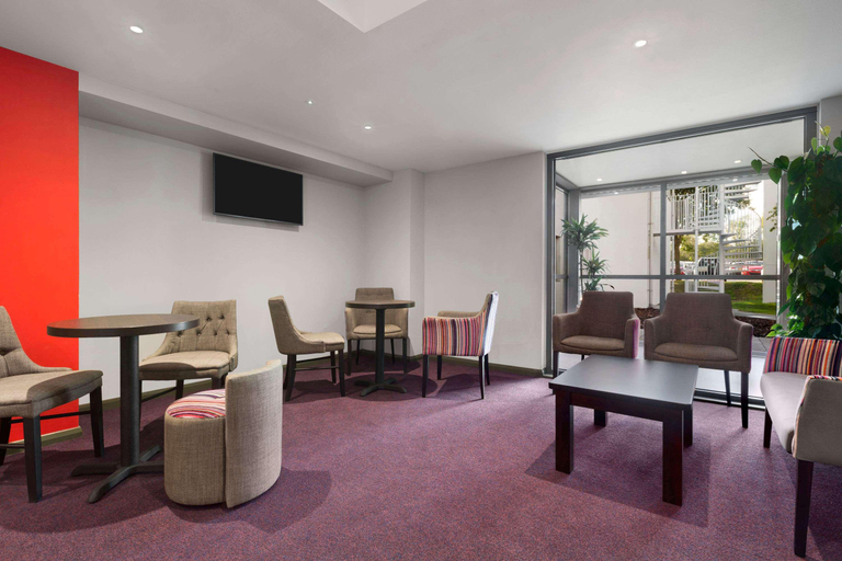 Public Area 3, Ramada by Wyndham South Mimms M25, Hertfordshire