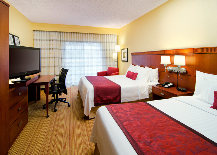Bedroom 3, Comfort Inn & Suites Eden Prairie, Hennepin