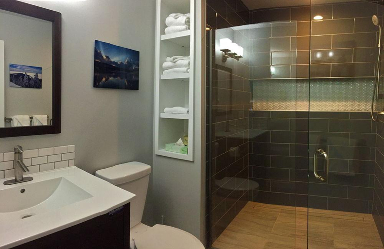 Bathroom 4, Killington Center Inn & Suites, Rutland