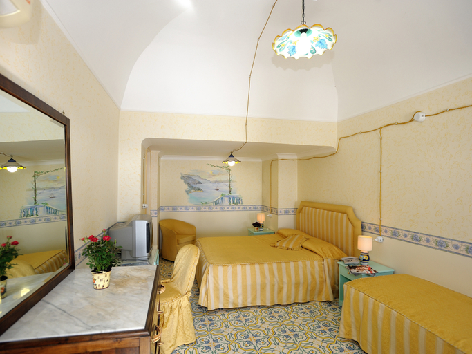 Bedroom 3, Locanda Costa Diva, Salerno