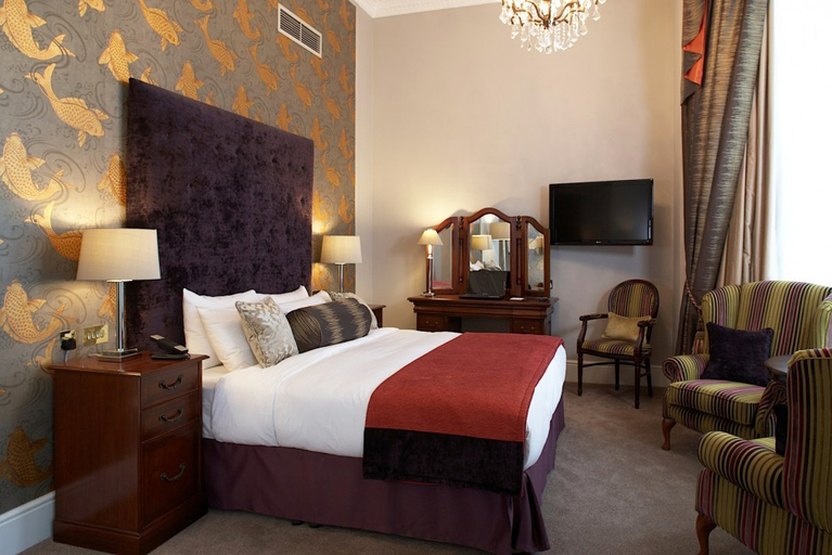 Bedroom 2, Park International Hotel, London