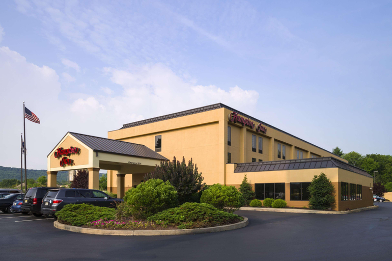 Exterior & Views 2, Hampton Inn Danville, Montour