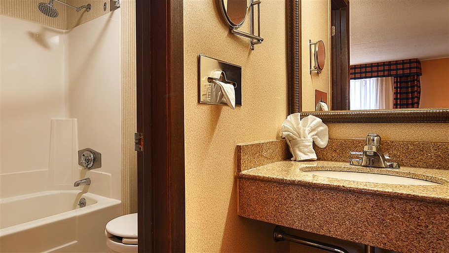 Bathroom 1, Spark By Hilton Hummelstown Hershey, Dauphin