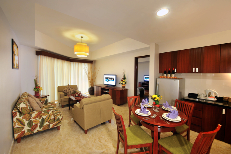 Dining Room 10