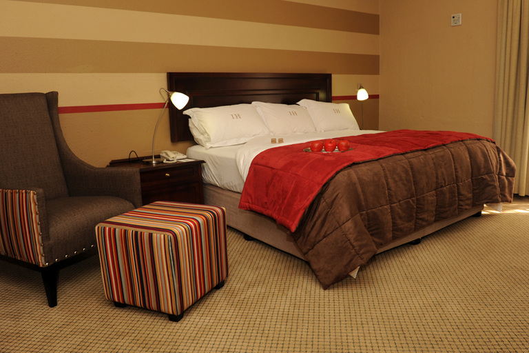 Bedroom 3, Indaba Hotel, Spa and Conference Center, City of Tshwane