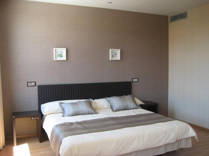 Bedroom 3, Dinastia Hotel, Madrid