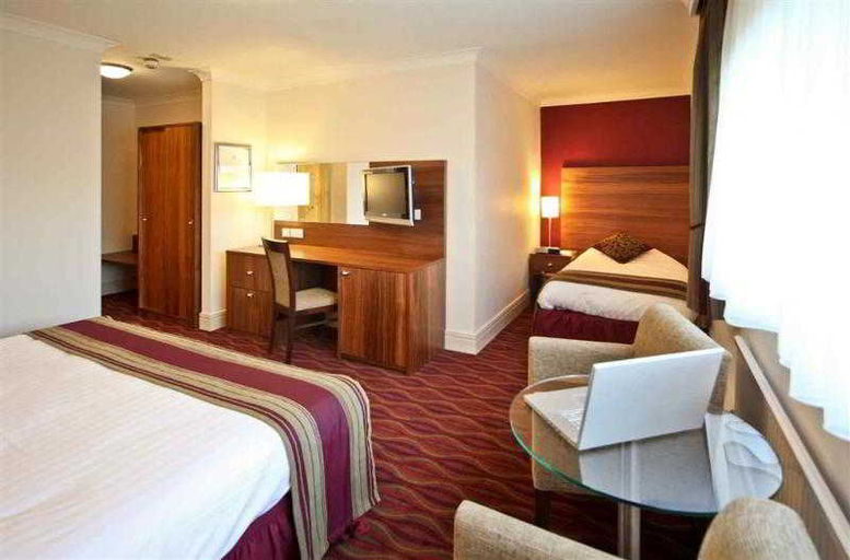 Bedroom 4, Mercure Newcastle George Washington Golf & Spa, Sunderland