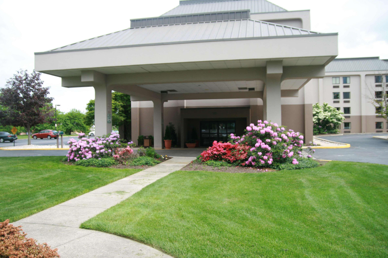 Exterior & Views 2, Hampton Inn Downingtown/Exton, Chester