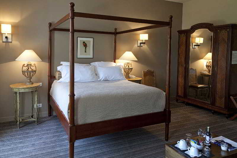 Bedroom 4, Rollan de By Hotel, Gironde