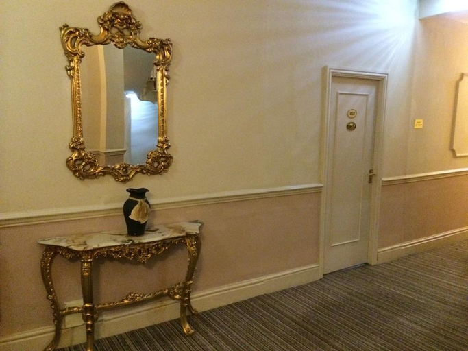 Bathroom 5, Tiffany's Hotel, Blackpool