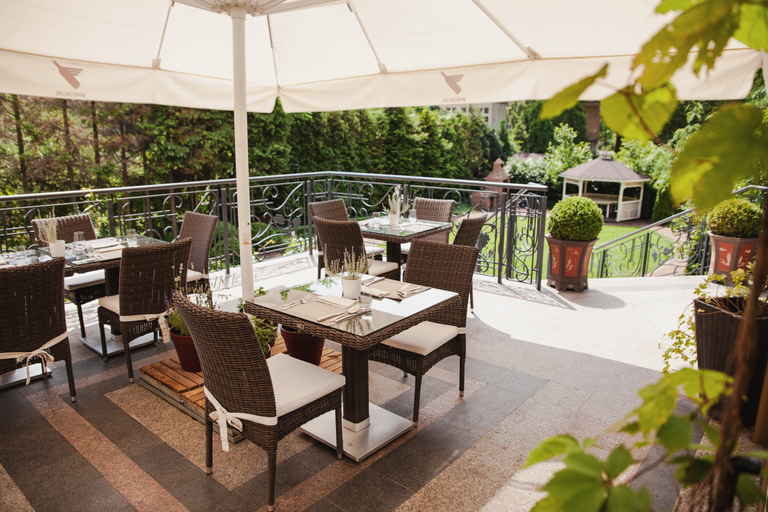 Food & Drinks 5, グレープ ホテル, Środa Śląska