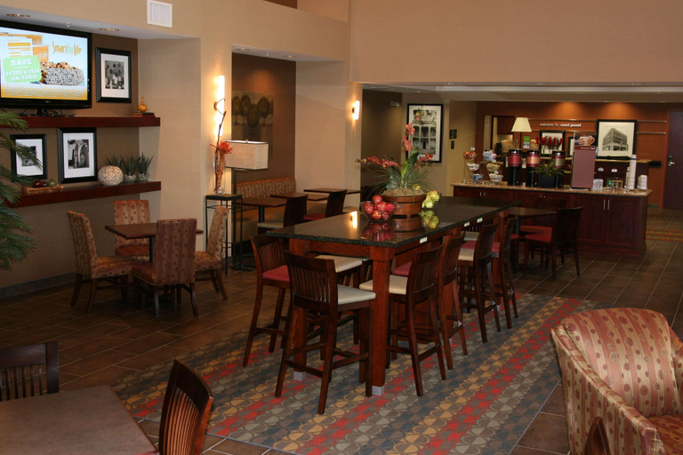 Food & Drinks 4, Hampton Inn & Suites West Point, Clay