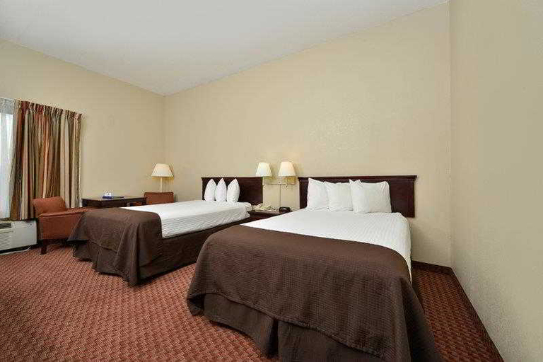 Bedroom 4, Best Western Executive Inn, Carroll