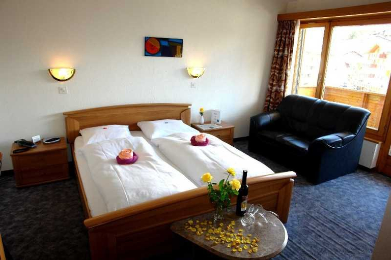 Bedroom 4, Hotel Marmotte, Visp