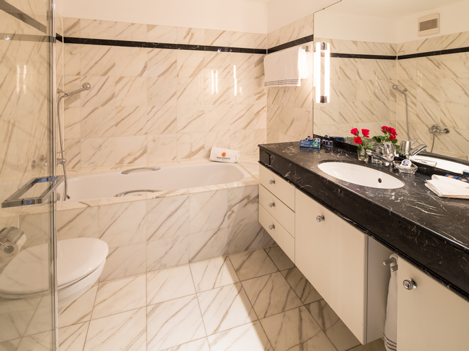 Bathroom 7
