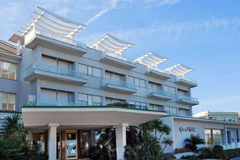 Exterior & Views 3, Grand Hotel Passetto, Ancona