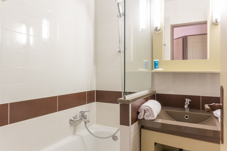 Bathroom, Pierre & Vacances Villages Cap Esterel, Var
