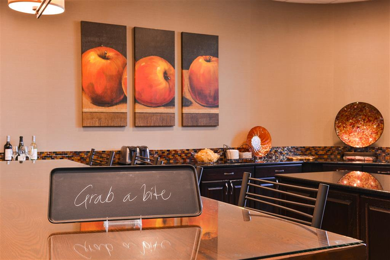 Public Area 3, Revel Hotel Minot, SureStay Collection by Best Western, Ward