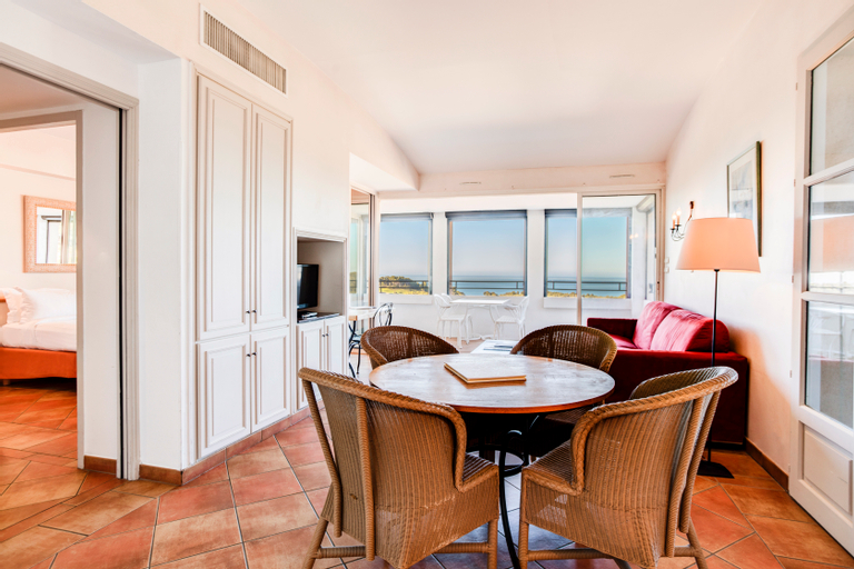 Dining Room 14