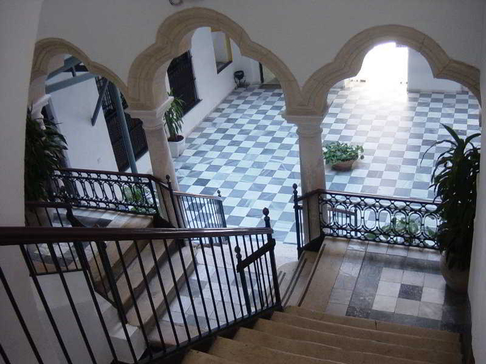Public Area 2, Larga 70, Cádiz