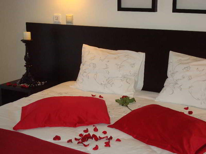 Bedroom, Severino José, Tondela