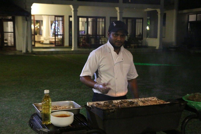 Food & Drinks
