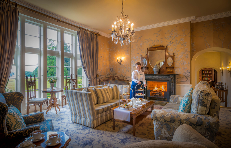 Public Area, Lough Rynn Castle