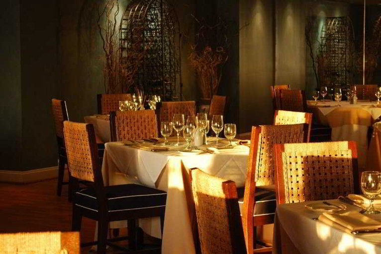 Food & Drinks 5, Charleston Harbor Resort & Marina, Berkeley