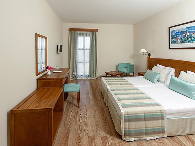 Bedroom 2, Bodrum Park Resort - All Inclusive, Bodrum