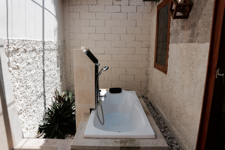 Bathroom 9