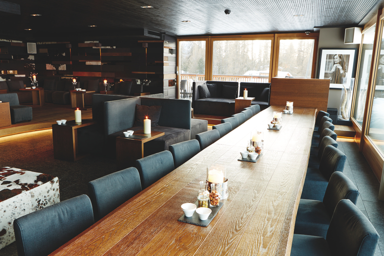 Public Area 4, Nira Alpina, Maloja