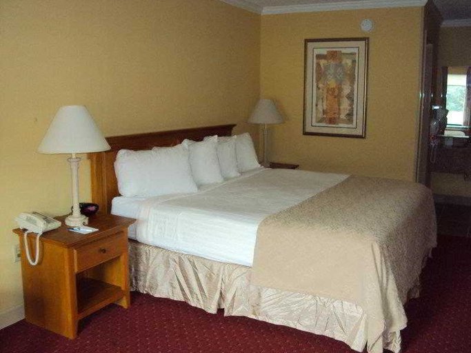 Bedroom 3, Bryson Inn, Surry