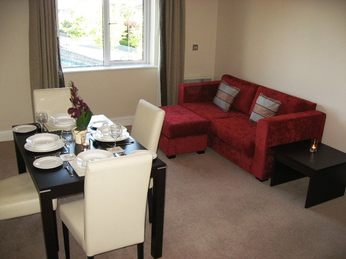 Bedroom 2, Riverside Suites Hotel