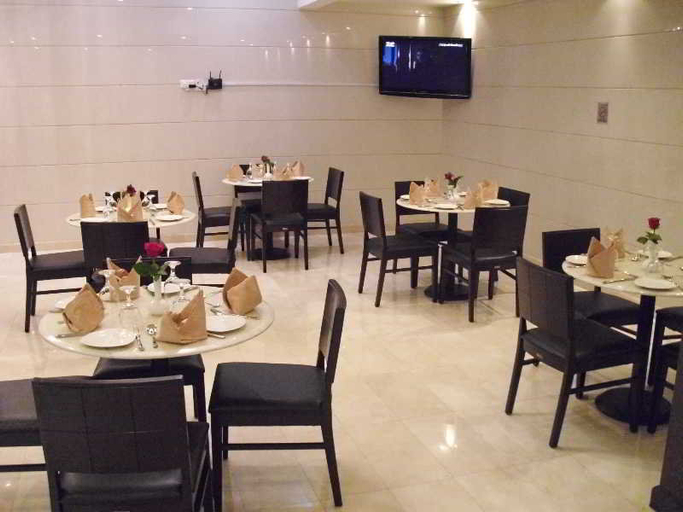 Food & Drinks 5, Click Square Hotel, Dubai