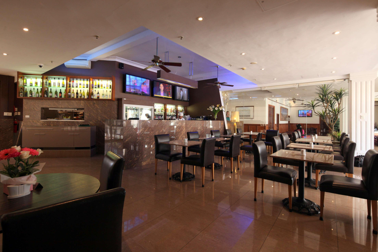 Food & Drinks 5, Best W. Astor Metropole & Apartments, Spring Hill