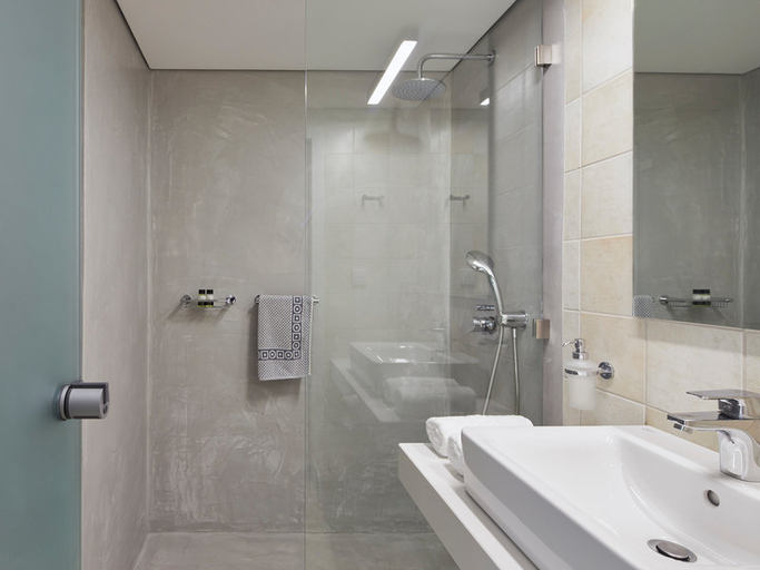 Bathroom 5, Alex Beach, South Aegean