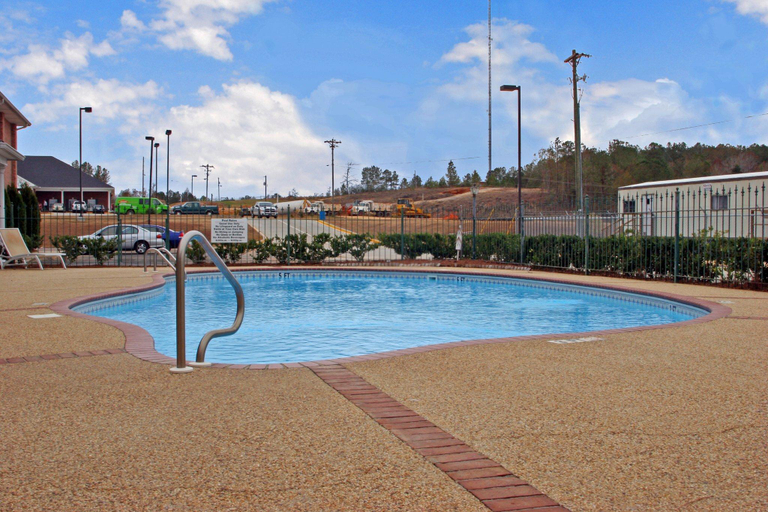 Sport & Beauty, Best Western Collins Inn & Suites, Covington