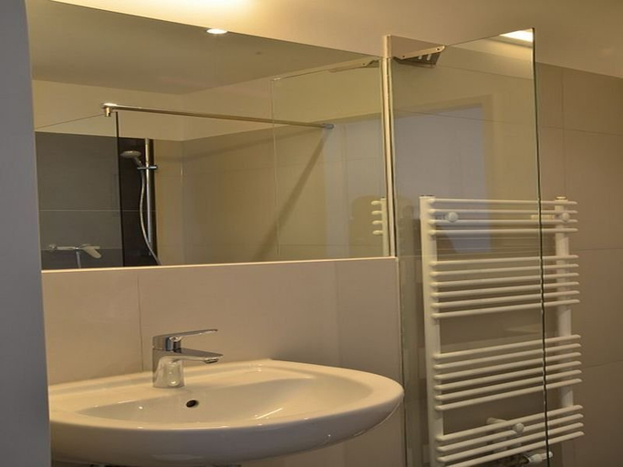 Bathroom 4, Say Cheese Leipzig Hotel & Hostel, Leipzig