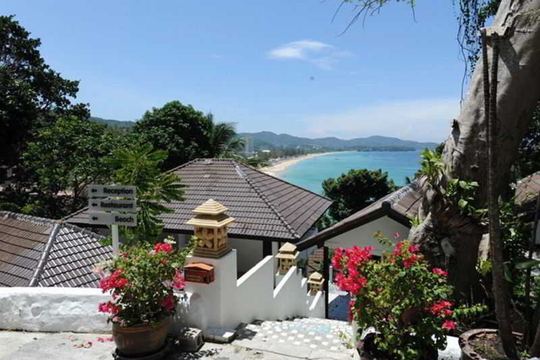 Exterior & Views