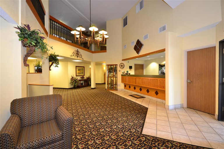 Public Area 2, Quality Inn & Suites Lawrence, Douglas