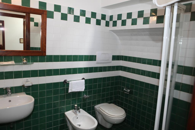 Bathroom, Magnolia Sorrento, Napoli