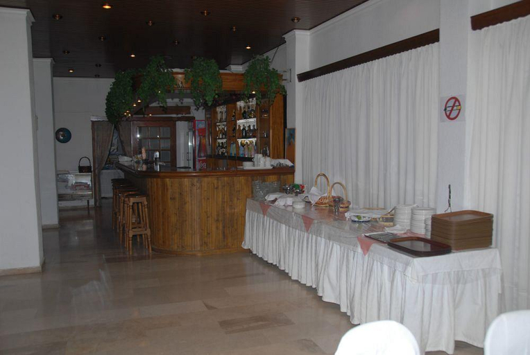 Food & Drinks 5, Hotel Themisto, West Greece