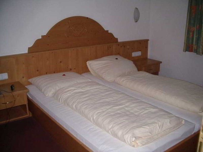 Bedroom 3, Hotel Neuwirt, Kitzbühel